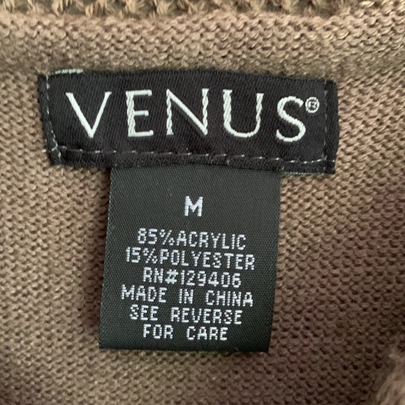 Venus Sweater - Picture 2 of 2